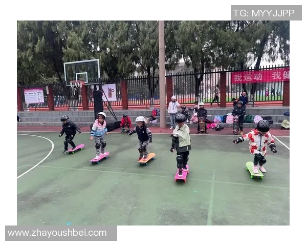 杨娜独家分享滑板技巧与心得体会助你轻松掌握滑板运动乐趣 杨娜独家分享滑板技巧与心得体会助你轻松掌握滑板运动乐趣