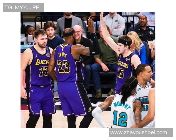 2013年湖人与火箭对决回顾:经典比赛瞬间与球星表现分析 2013年湖人与火箭对决回顾:经典比赛瞬间与球星表现分析